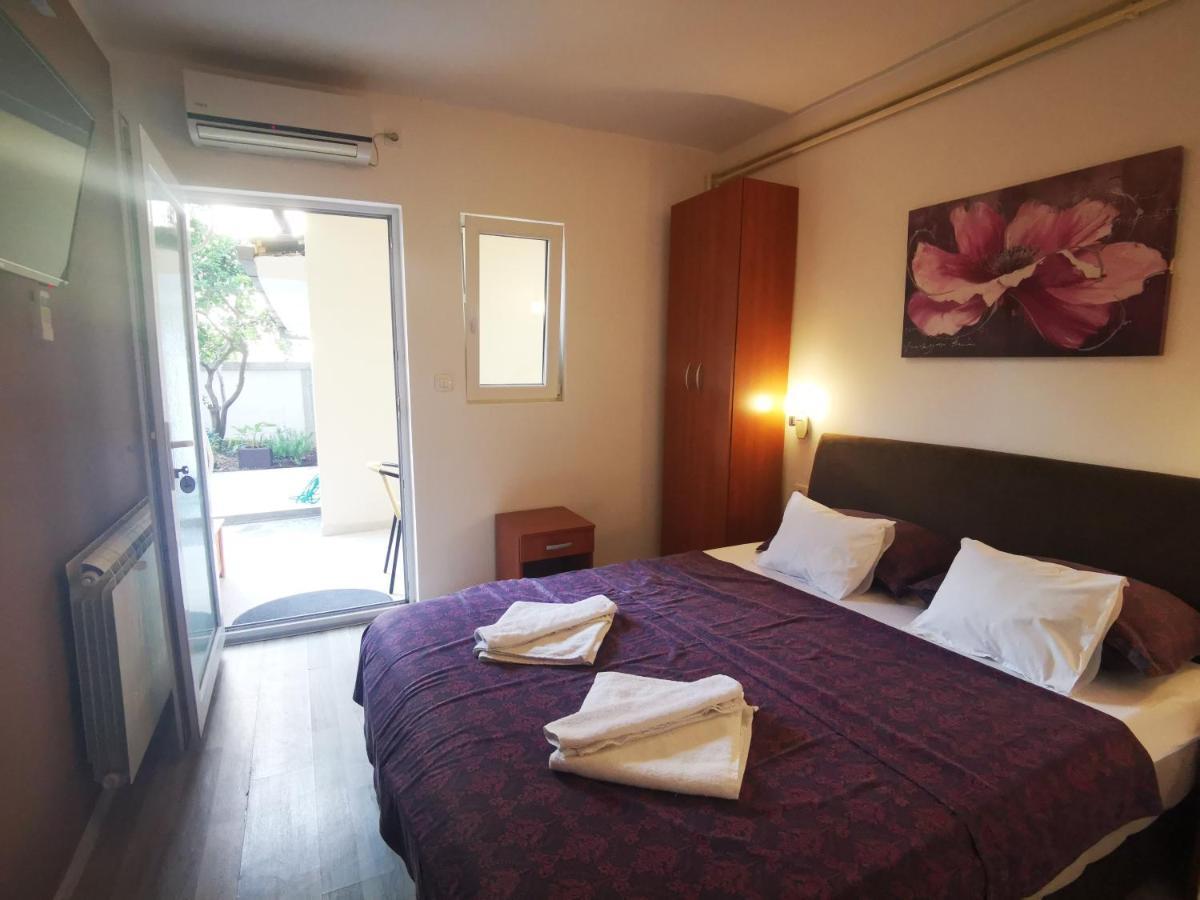 Radovic Apartments Budva Rum bild