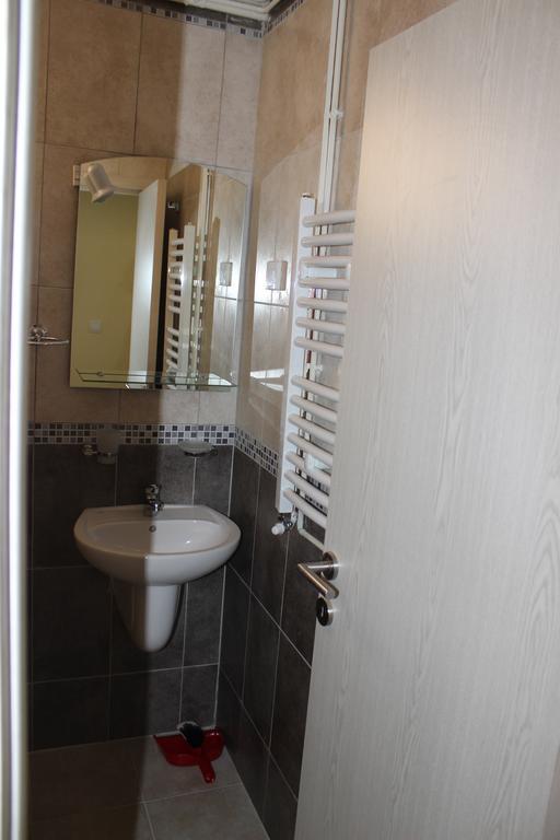 Radovic Apartments Budva Rum bild